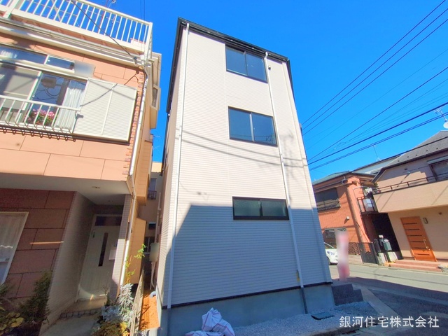 G00358521 東京都江戸川区南小岩２丁目 新築一戸建て 5588万円 土地面積63.53m² (約19.21坪) 建物面積108.92m² (約32.94坪) 間取り４ＬＤＫ 築年月2025年01月(築１年以内)【外観14】