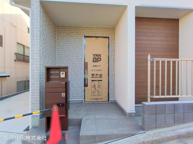 G00361044 神奈川県横浜市港南区大久保３丁目 新築一戸建て 4980万円 土地面積101.59m² (約30.73坪) 建物面積101.75m² (約30.77坪) 間取り３ＬＤＫ 築年月2025年03月(築１年以内)【外観18】