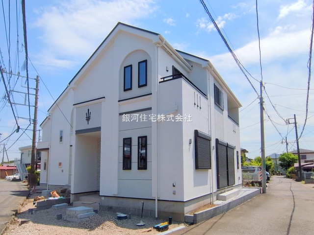 G00361077 神奈川県高座郡寒川町小谷３丁目 新築一戸建て 3380万円 土地面積100.35m² (約30.35坪) 建物面積99.37m² (約30.05坪) 間取り４ＬＤＫ 築年月2025年06月【外観4】