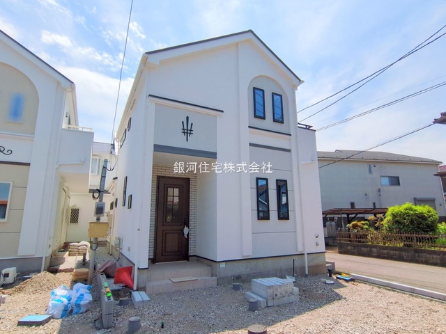 G00361077 神奈川県高座郡寒川町小谷３丁目 新築一戸建て 3380万円 土地面積100.35m² (約30.35坪) 建物面積99.37m² (約30.05坪) 間取り４ＬＤＫ 築年月2025年06月【外観5】