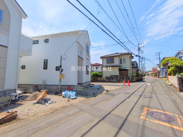 G00361077 神奈川県高座郡寒川町小谷３丁目 新築一戸建て 3380万円 土地面積100.35m² (約30.35坪) 建物面積99.37m² (約30.05坪) 間取り４ＬＤＫ 築年月2025年06月【外観11】