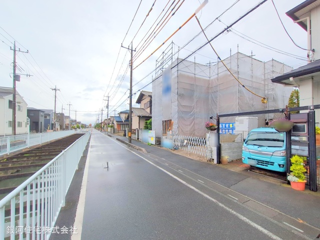 G00368207 埼玉県さいたま市西区大字中野林 新築一戸建て 3180万円 土地面積146.54m² (約44.32坪) 建物面積99.36m² (約30.05坪) 間取り４ＬＤＫ 築年月2025年06月【外観3】