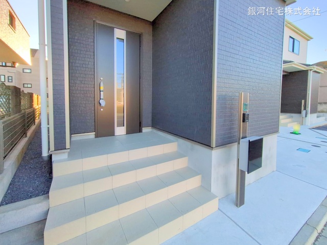 G00368208 千葉県船橋市三山６丁目 新築一戸建て 2890万円 土地面積107.74m² (約32.59坪) 建物面積97.71m² (約29.55坪) 間取り４ＬＤＫ 築年月2024年10月(築１年以内)【外観6】