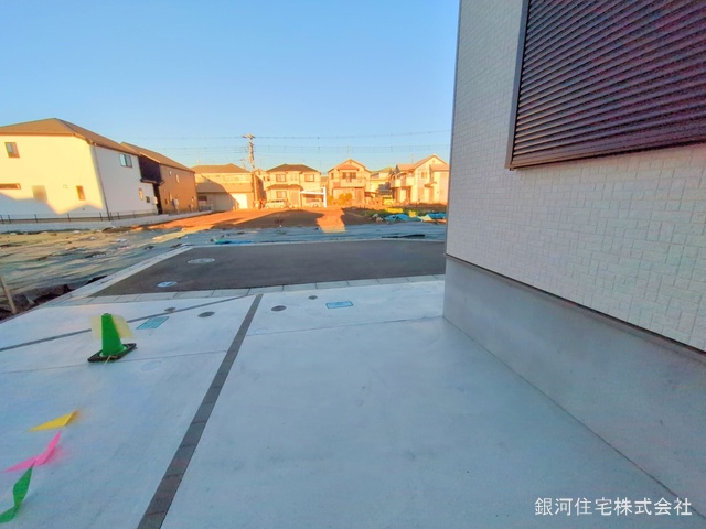 G00368208 千葉県船橋市三山６丁目 新築一戸建て 2890万円 土地面積107.74m² (約32.59坪) 建物面積97.71m² (約29.55坪) 間取り４ＬＤＫ 築年月2024年10月(築１年以内)【外観9】