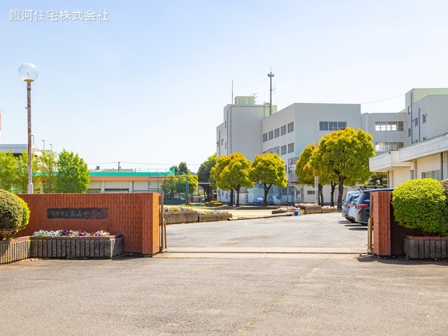 G00368208 千葉県船橋市三山６丁目 新築一戸建て 2890万円 土地面積107.74m² (約32.59坪) 建物面積97.71m² (約29.55坪) 間取り４ＬＤＫ 築年月2024年10月(築１年以内)【周辺環境】船橋市立三山中学校