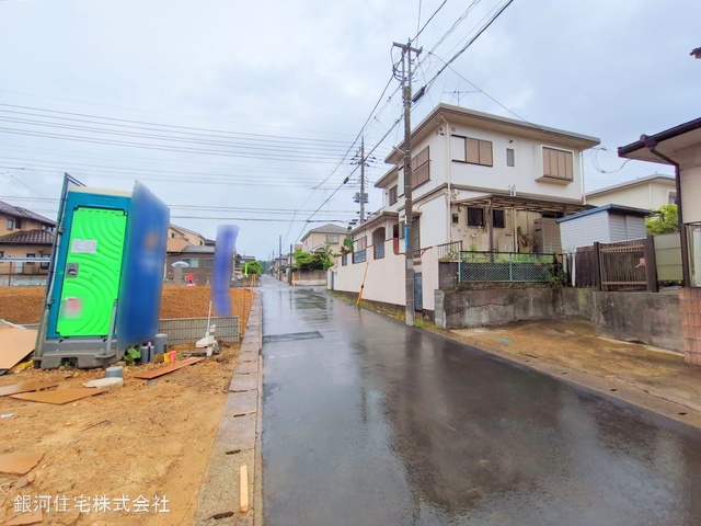G00368237 千葉県四街道市旭ヶ丘４丁目 新築一戸建て 3180万円 土地面積124.74m² (約37.73坪) 建物面積100.19m² (約30.30坪) 間取り４ＬＤＫ 築年月2025年06月【外観6】
