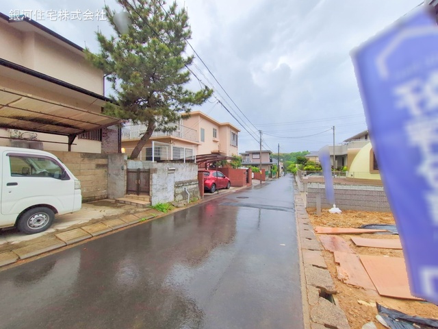 G00368237 千葉県四街道市旭ヶ丘４丁目 新築一戸建て 3180万円 土地面積124.74m² (約37.73坪) 建物面積100.19m² (約30.30坪) 間取り４ＬＤＫ 築年月2025年06月【外観7】