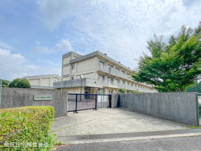 G00368241 千葉県千葉市緑区大椎町 新築一戸建て 3550万円 土地面積166.95m² (約50.50坪) 建物面積104.13m² (約31.49坪) 間取り４ＬＤＫ 築年月2025年05月【周辺環境】千葉市立越智中学校