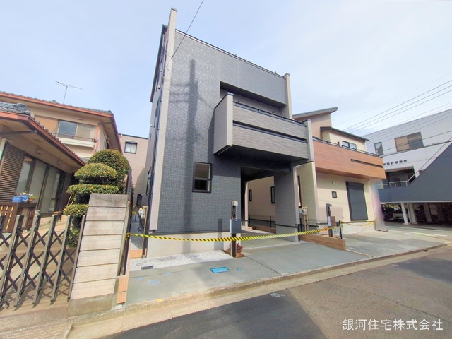 G00368250 埼玉県川越市旭町３丁目 新築一戸建て 3890万円 土地面積74.55m² (約22.55坪) 建物面積114.67m² (約34.68坪) 間取り４ＬＤＫ 築年月2025年02月(築１年以内)【外観2】