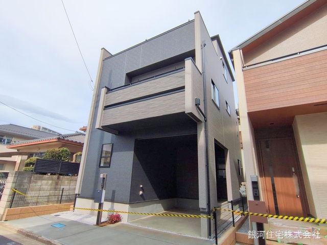 G00368250 埼玉県川越市旭町３丁目 新築一戸建て 3890万円 土地面積74.55m² (約22.55坪) 建物面積114.67m² (約34.68坪) 間取り４ＬＤＫ 築年月2025年02月(築１年以内)【外観6】