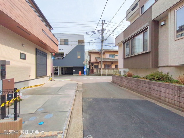 G00368250 埼玉県川越市旭町３丁目 新築一戸建て 3890万円 土地面積74.55m² (約22.55坪) 建物面積114.67m² (約34.68坪) 間取り４ＬＤＫ 築年月2025年02月(築１年以内)【外観9】