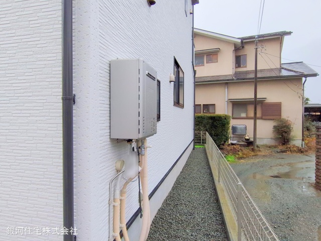 G00368261 神奈川県小田原市栢山 新築一戸建て 2499万円 土地面積120.92m² (約36.57坪) 建物面積99.15m² (約29.99坪) 間取り４ＬＤＫ 築年月2025年01月(築１年以内)【外観10】
