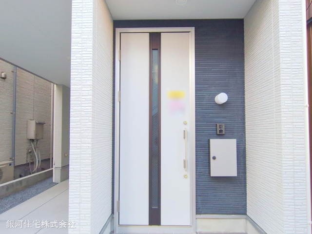 G00368268 神奈川県川崎市川崎区小田４丁目 新築一戸建て 4500万円 土地面積50.24m² (約15.19坪) 建物面積92.60m² (約28.01坪) 築年月2024年12月(築１年以内)【外観5】