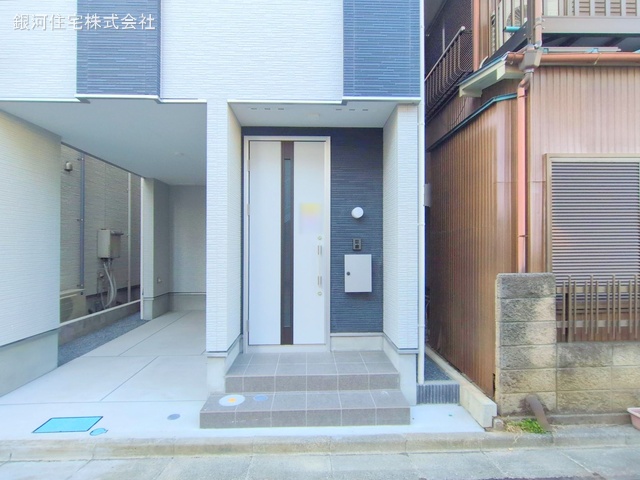 G00368268 神奈川県川崎市川崎区小田４丁目 新築一戸建て 4500万円 土地面積50.24m² (約15.19坪) 建物面積92.60m² (約28.01坪) 築年月2024年12月(築１年以内)【外観6】