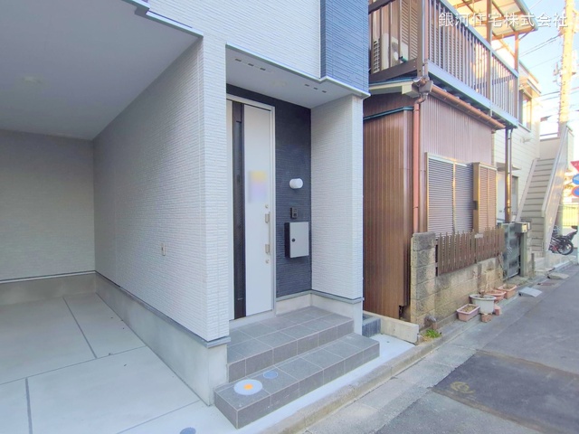 G00368268 神奈川県川崎市川崎区小田４丁目 新築一戸建て 4500万円 土地面積50.24m² (約15.19坪) 建物面積92.60m² (約28.01坪) 築年月2024年12月(築１年以内)【外観7】