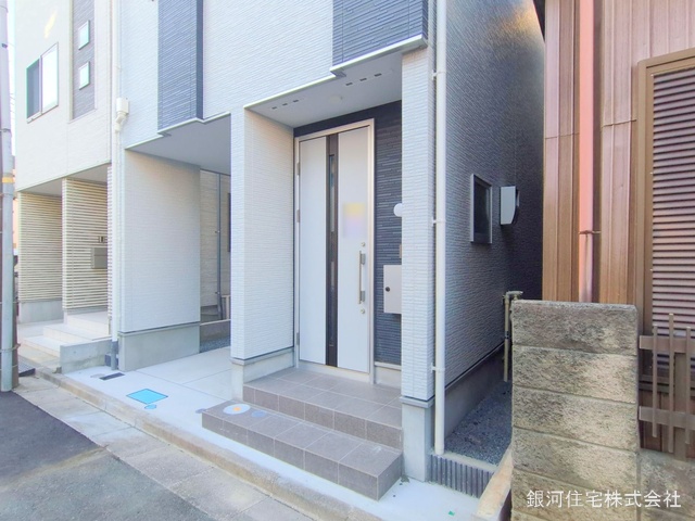 G00368268 神奈川県川崎市川崎区小田４丁目 新築一戸建て 4500万円 土地面積50.24m² (約15.19坪) 建物面積92.60m² (約28.01坪) 築年月2024年12月(築１年以内)【外観8】