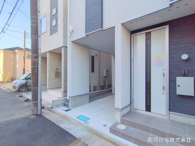 G00368268 神奈川県川崎市川崎区小田４丁目 新築一戸建て 4500万円 土地面積50.24m² (約15.19坪) 建物面積92.60m² (約28.01坪) 築年月2024年12月(築１年以内)【外観16】