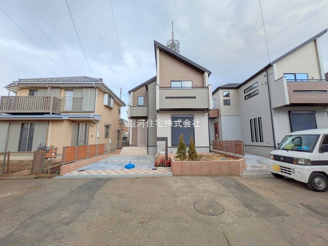 G00372250 東京都西東京市芝久保町５丁目 新築一戸建て 4680万円 土地面積100.15m² (約30.29坪) 建物面積79.48m² (約24.04坪) 間取り３ＬＤＫ 築年月2025年01月(築１年以内)【外観2】