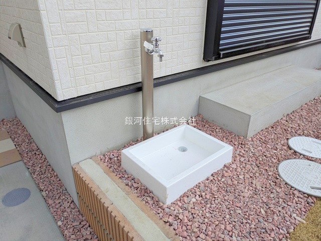 G00372250 東京都西東京市芝久保町５丁目 新築一戸建て 4680万円 土地面積100.15m² (約30.29坪) 建物面積79.48m² (約24.04坪) 間取り３ＬＤＫ 築年月2025年01月(築１年以内)【外観9】