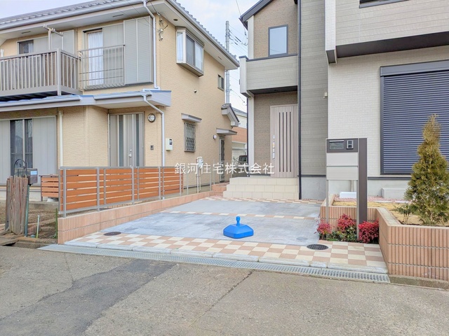 G00372250 東京都西東京市芝久保町５丁目 新築一戸建て 4680万円 土地面積100.15m² (約30.29坪) 建物面積79.48m² (約24.04坪) 間取り３ＬＤＫ 築年月2025年01月(築１年以内)【外観16】
