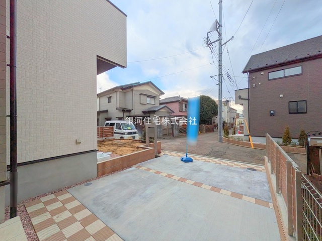 G00372250 東京都西東京市芝久保町５丁目 新築一戸建て 4680万円 土地面積100.15m² (約30.29坪) 建物面積79.48m² (約24.04坪) 間取り３ＬＤＫ 築年月2025年01月(築１年以内)【外観17】
