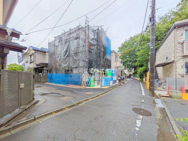 G00372619 東京都西東京市保谷町６丁目 新築一戸建て 4580万円 土地面積74.55m² (約22.55坪) 建物面積74.31m² (約22.47坪) 間取り３ＬＤＫ 築年月2025年07月【外観3】