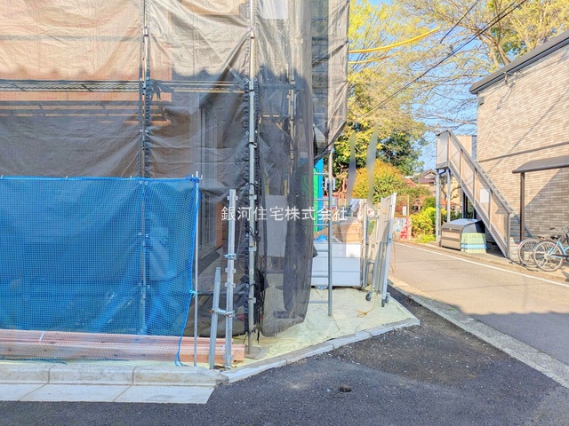 G00372619 東京都西東京市保谷町６丁目 新築一戸建て 4580万円 土地面積74.55m² (約22.55坪) 建物面積74.31m² (約22.47坪) 間取り３ＬＤＫ 築年月2025年07月【外観13】