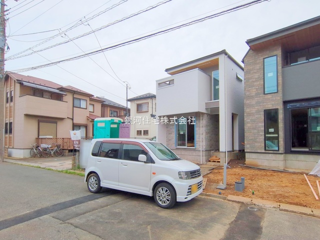 G00373474 千葉県船橋市薬円台３丁目 新築一戸建て 4440万円 土地面積110.00m² (約33.27坪) 建物面積106.59m² (約32.24坪) 間取り３ＳＬＤＫ 築年月2025年06月【外観2】