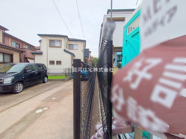 G00373474 千葉県船橋市薬円台３丁目 新築一戸建て 4440万円 土地面積110.00m² (約33.27坪) 建物面積106.59m² (約32.24坪) 間取り３ＳＬＤＫ 築年月2025年06月【外観8】
