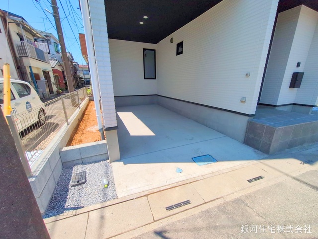 G00373511 埼玉県川口市芝下３丁目 新築一戸建て 4199万円 土地面積55.26m² (約16.71坪) 建物面積105.66m² (約31.96坪) 間取り３ＬＤＫ 築年月2025年04月(築１年以内)【外観12】