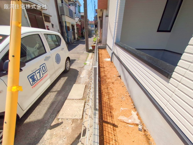 G00373511 埼玉県川口市芝下３丁目 新築一戸建て 4199万円 土地面積55.26m² (約16.71坪) 建物面積105.66m² (約31.96坪) 間取り３ＬＤＫ 築年月2025年04月(築１年以内)【外観18】