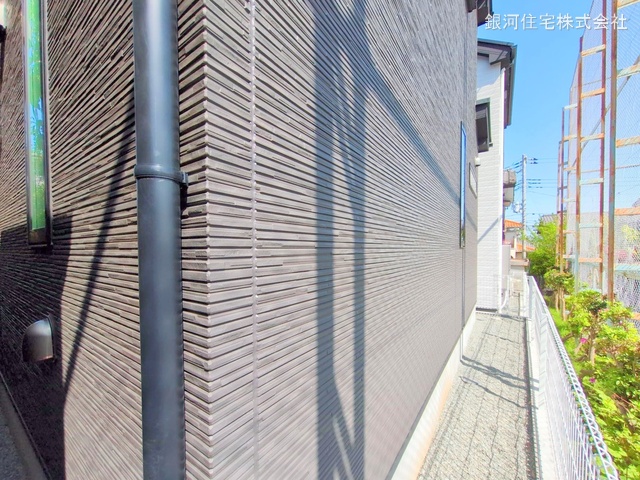 G00373546 神奈川県横浜市戸塚区柏尾町 新築一戸建て 4980万円 土地面積125.51m² (約37.96坪) 建物面積96.05m² (約29.05坪) 間取り４ＬＤＫ 築年月2025年03月(築１年以内)【外観6】