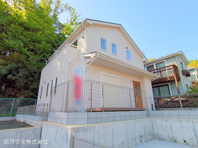 G00373549 東京都武蔵村山市中央３丁目 新築一戸建て 3630万円 土地面積141.15m² (約42.69坪) 建物面積92.53m² (約27.99坪) 間取り３ＬＤＫ 築年月2025年01月(築１年以内)【外観15】