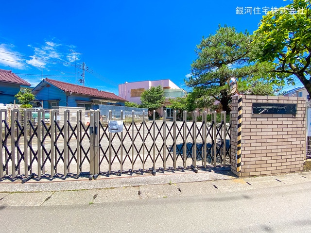 G00373549 東京都武蔵村山市中央３丁目 新築一戸建て 3630万円 土地面積141.15m² (約42.69坪) 建物面積92.53m² (約27.99坪) 間取り３ＬＤＫ 築年月2025年01月(築１年以内)【周辺環境】つみき保育園