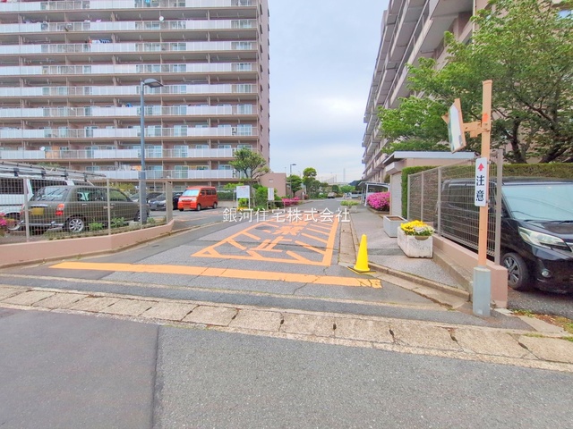 G00374835 千葉県市川市幸２丁目 中古マンション 2680万円 専有面積62.86m² (約19.01坪) 間取り２ＬＤＫ 所在階12階 築年月1978年04月(築47年)【外観5】