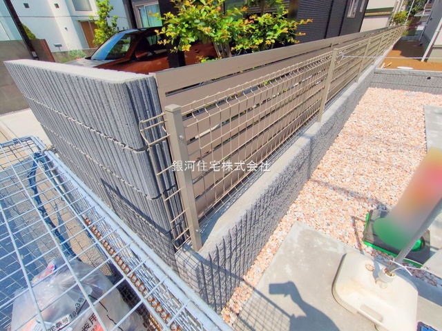 G00374836 千葉県市川市中国分５丁目 新築一戸建て 4880万円 土地面積156.52m² (約47.34坪) 建物面積99.37m² (約30.05坪) 間取り４ＬＤＫ 築年月2025年05月(築１年以内)【外観9】
