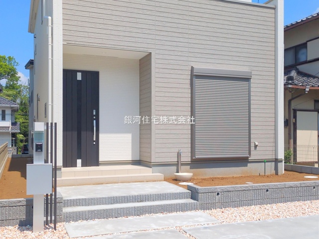 G00374837 千葉県市川市中国分５丁目 新築一戸建て 4780万円 土地面積156.59m² (約47.36坪) 建物面積99.57m² (約30.11坪) 間取り４ＬＤＫ 築年月2025年05月(築１年以内)【外観17】