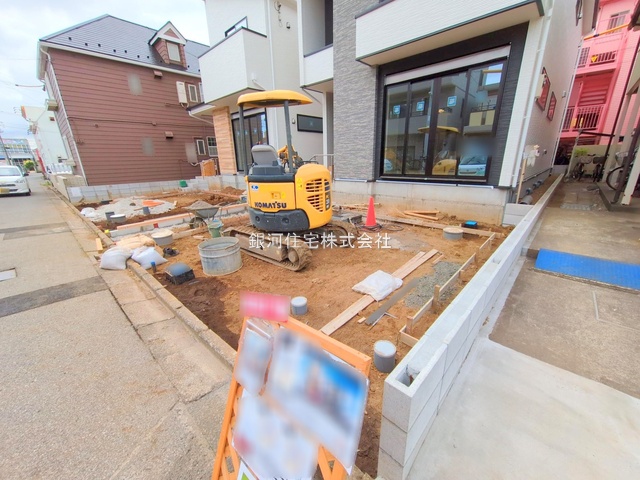 G00374952 千葉県船橋市習志野２丁目 新築一戸建て 4099万円 土地面積118.71m² (約35.90坪) 建物面積105.92m² (約32.04坪) 間取り３ＳＬＤＫ 築年月2025年08月【外観6】