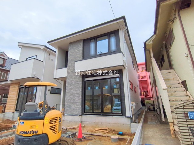 G00374952 千葉県船橋市習志野２丁目 新築一戸建て 4099万円 土地面積118.71m² (約35.90坪) 建物面積105.92m² (約32.04坪) 間取り３ＳＬＤＫ 築年月2025年08月【外観7】