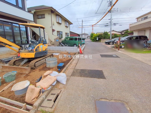 G00374952 千葉県船橋市習志野２丁目 新築一戸建て 4099万円 土地面積118.71m² (約35.90坪) 建物面積105.92m² (約32.04坪) 間取り３ＳＬＤＫ 築年月2025年08月【外観11】