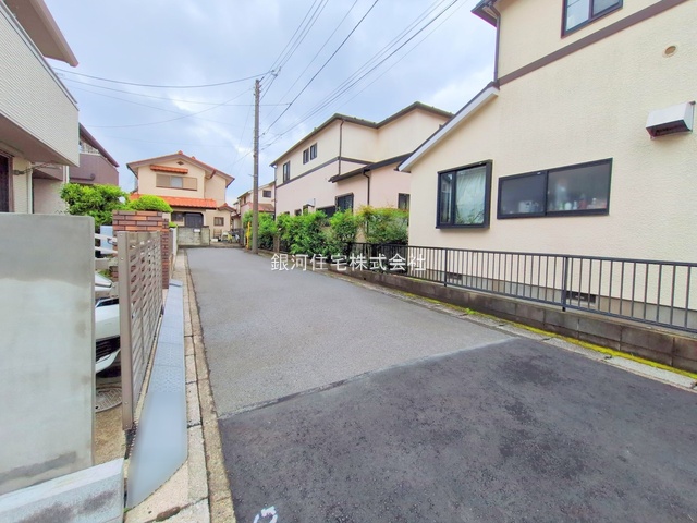 G00375247 千葉県船橋市丸山３丁目 新築一戸建て 3480万円 土地面積95.11m² (約28.77坪) 建物面積92.74m² (約28.05坪) 間取り３ＬＤＫ 築年月2025年03月(築１年以内)【外観6】