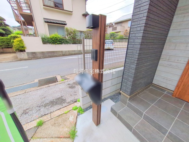 G00375247 千葉県船橋市丸山３丁目 新築一戸建て 3480万円 土地面積95.11m² (約28.77坪) 建物面積92.74m² (約28.05坪) 間取り３ＬＤＫ 築年月2025年03月(築１年以内)【外観11】