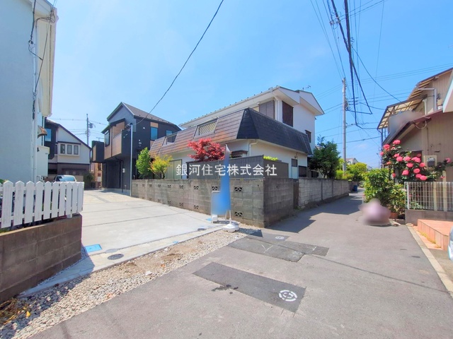 G00375252 神奈川県茅ヶ崎市中海岸４丁目 新築一戸建て 4880万円 土地面積96.64m² (約29.23坪) 建物面積92.30m² (約27.92坪) 間取り４ＬＤＫ 築年月2025年03月(築１年以内)【外観3】