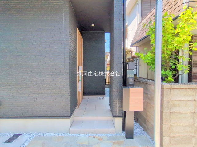 G00375252 神奈川県茅ヶ崎市中海岸４丁目 新築一戸建て 4880万円 土地面積96.64m² (約29.23坪) 建物面積92.30m² (約27.92坪) 間取り４ＬＤＫ 築年月2025年03月(築１年以内)【外観5】