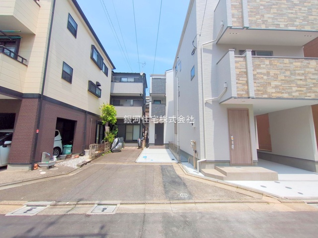 G00375797 東京都江東区東砂４丁目 新築一戸建て 6480万円 土地面積64.27m² (約19.44坪) 建物面積99.49m² (約30.09坪) 築年月2025年05月(築１年以内)【外観2】