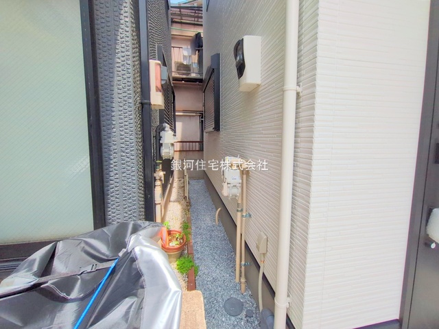 G00375797 東京都江東区東砂４丁目 新築一戸建て 6480万円 土地面積64.27m² (約19.44坪) 建物面積99.49m² (約30.09坪) 築年月2025年05月(築１年以内)【外観5】