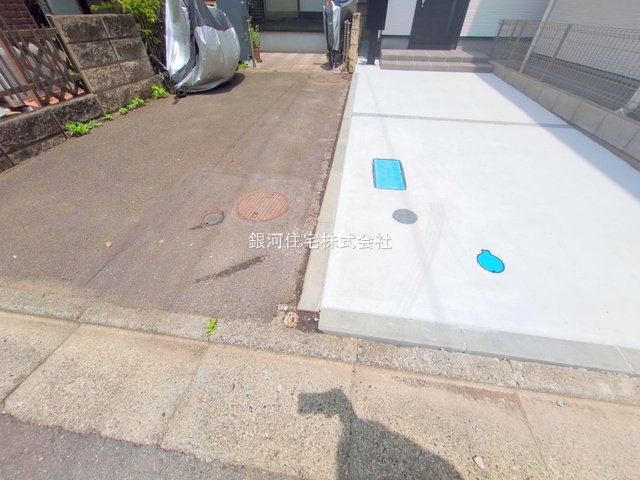 G00375797 東京都江東区東砂４丁目 新築一戸建て 6480万円 土地面積64.27m² (約19.44坪) 建物面積99.49m² (約30.09坪) 築年月2025年05月(築１年以内)【外観8】
