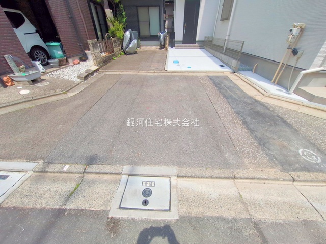 G00375797 東京都江東区東砂４丁目 新築一戸建て 6480万円 土地面積64.27m² (約19.44坪) 建物面積99.49m² (約30.09坪) 築年月2025年05月(築１年以内)【外観12】