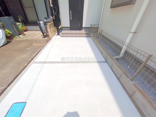 G00375797 東京都江東区東砂４丁目 新築一戸建て 6480万円 土地面積64.27m² (約19.44坪) 建物面積99.49m² (約30.09坪) 築年月2025年05月(築１年以内)【外観13】