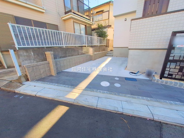 G00376434 千葉県松戸市六高台西 中古一戸建て 4690万円 土地面積120.56m² (約36.46坪) 建物面積108.20m² (約32.73坪) 間取り４ＬＤＫ 築年月2024年06月(築1年)【外観5】